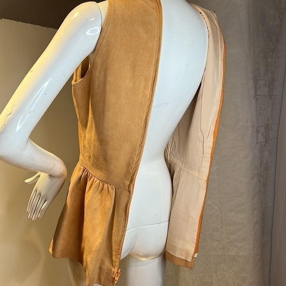Chester Weinberg Sz 8 Suede Peplum Full Zip Back Sleeveless Top - Picture 9 of 12